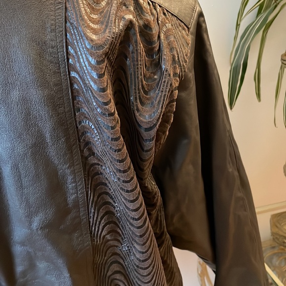 Leather Jacket - Picture 6 of 9